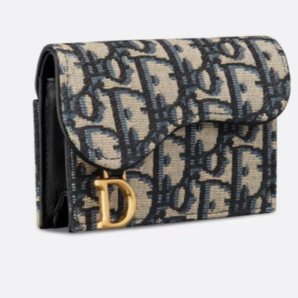 NWT-DIOR SADDLE FLAP CARD HOLDER. - Picture 14 of 16